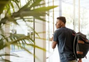pexels-linkedin-sales-navigator-1251861 (2)